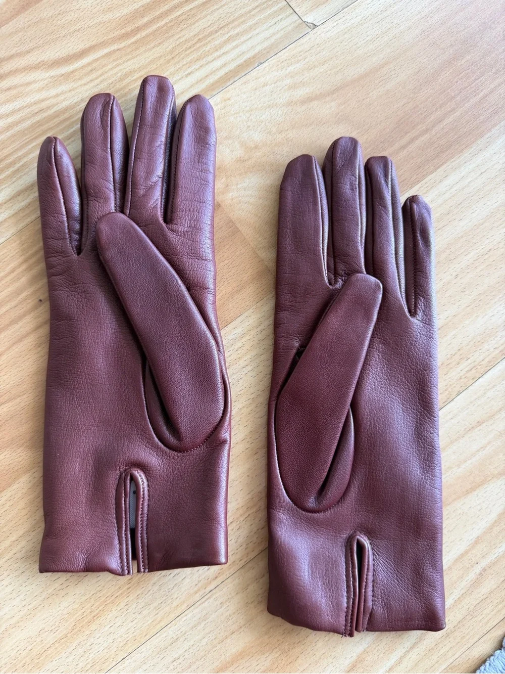 100% Cashmere Lined Leather Gloves NWT